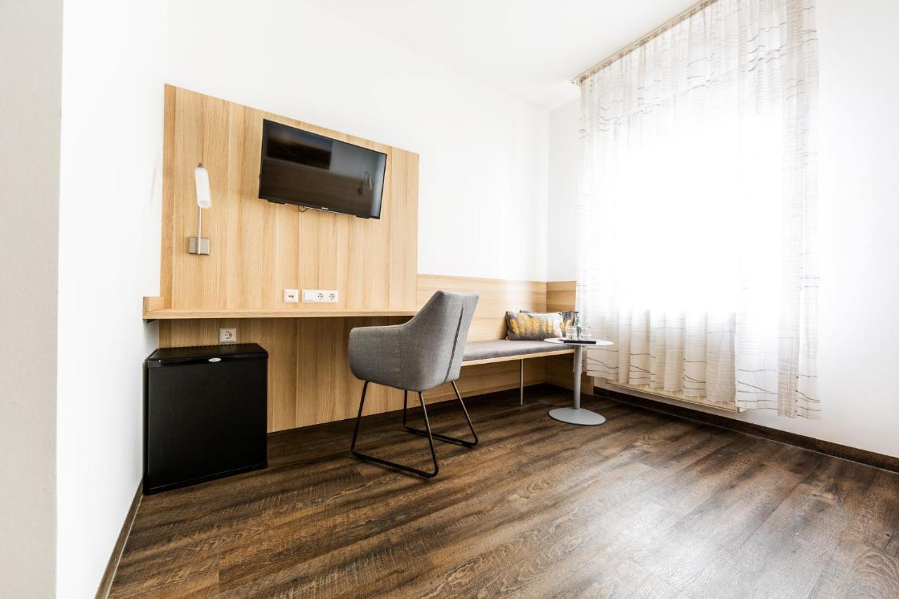 Hotel Zur Post Хайлброн Екстериор снимка