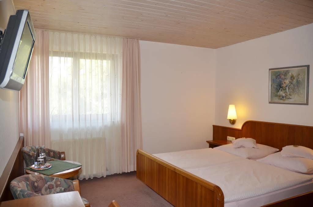 Hotel Zur Post Хайлброн Екстериор снимка